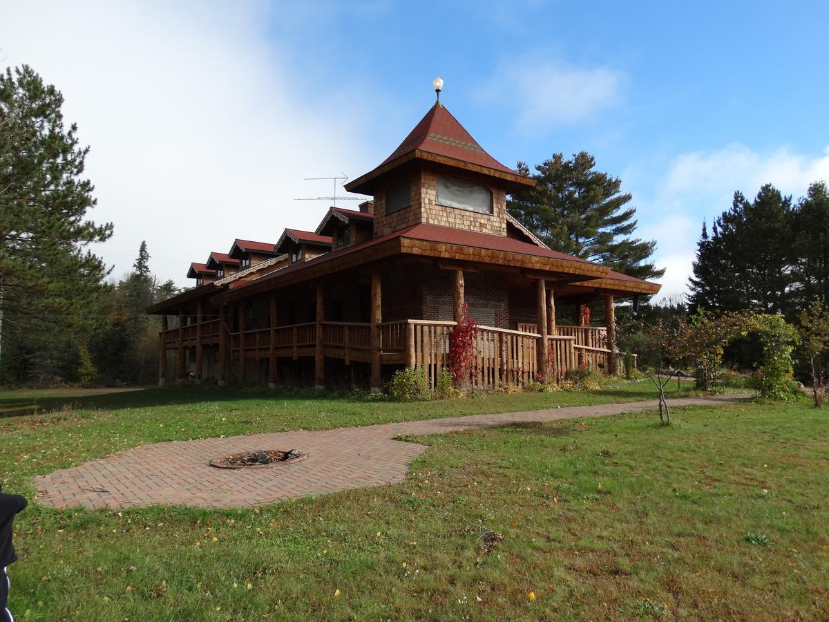 Lenroot Lodge Seeley Extérieur photo