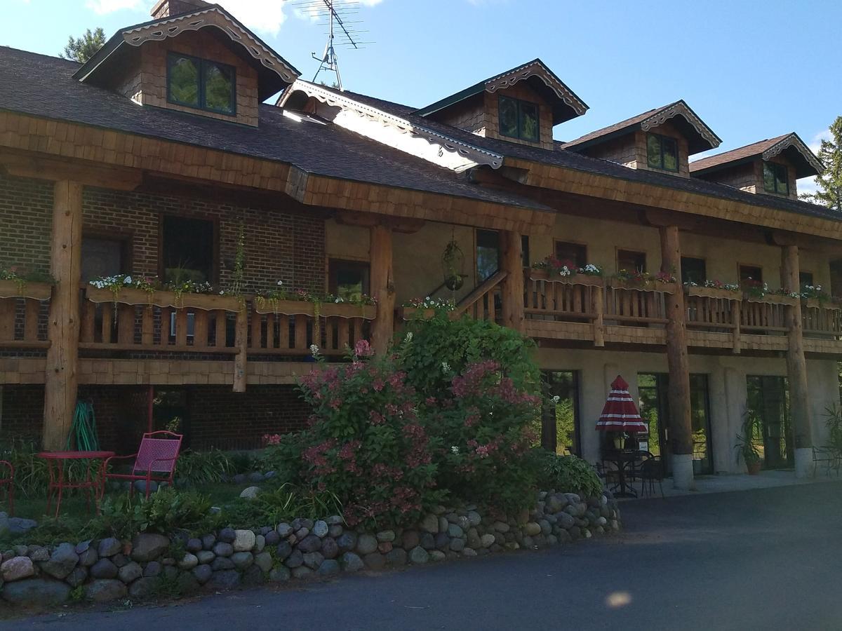 Lenroot Lodge Seeley Extérieur photo