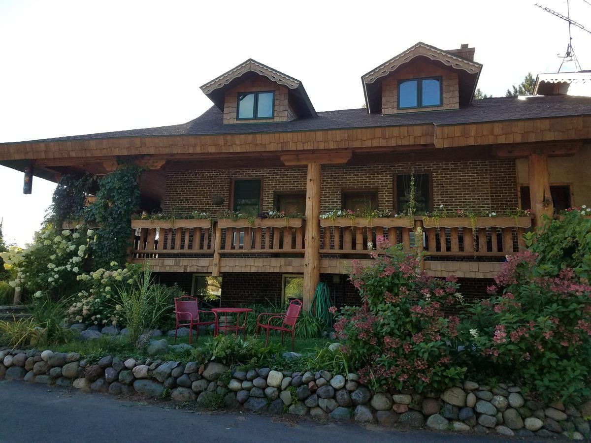 Lenroot Lodge Seeley Extérieur photo